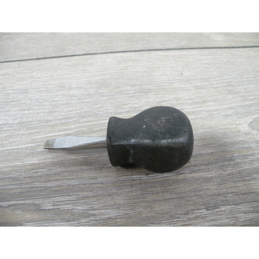 Snap-on SBD Stubby Flat Head Slotted Tip Screwdriver USA Made Vintage Tool